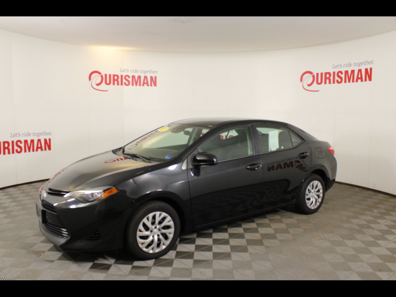 Used 2017 Toyota Corolla LE FWD image 4