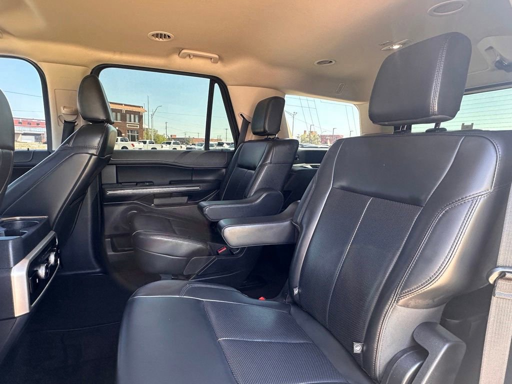 Used 2022 Ford Expedition XLT RWD image 16