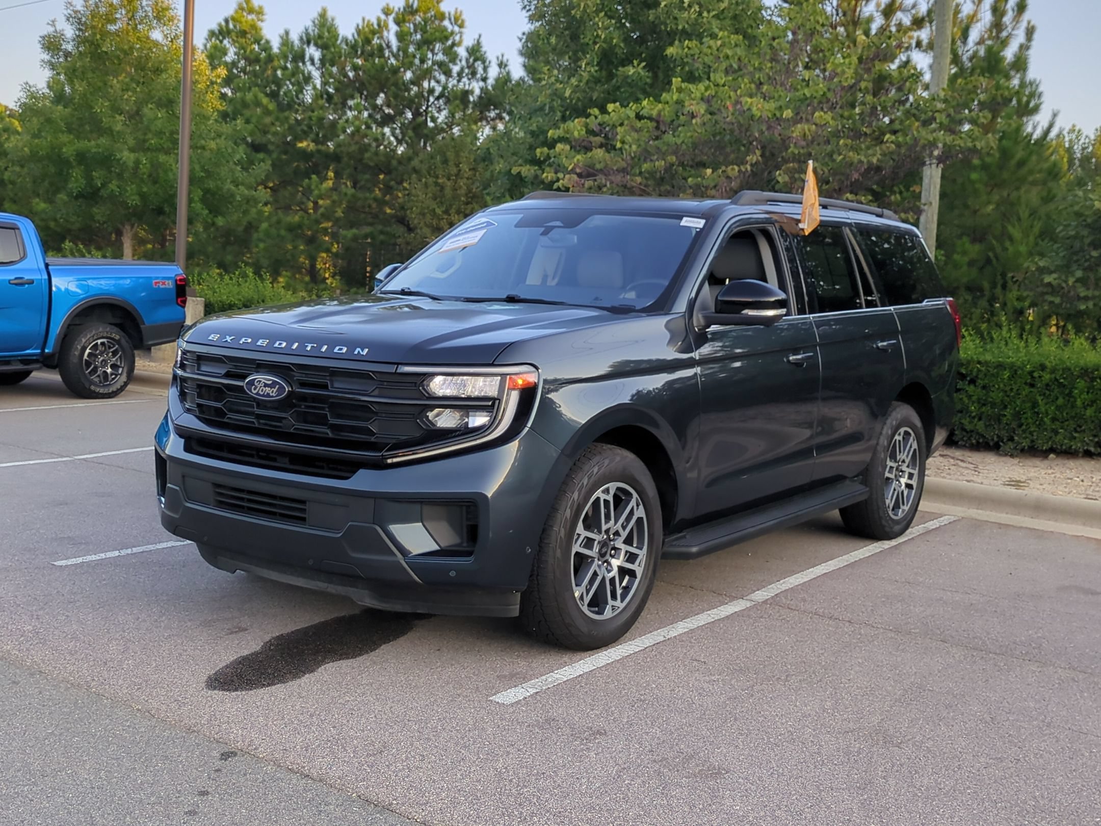 Certified 2025 Ford Expedition Active AWD/4WD image 8