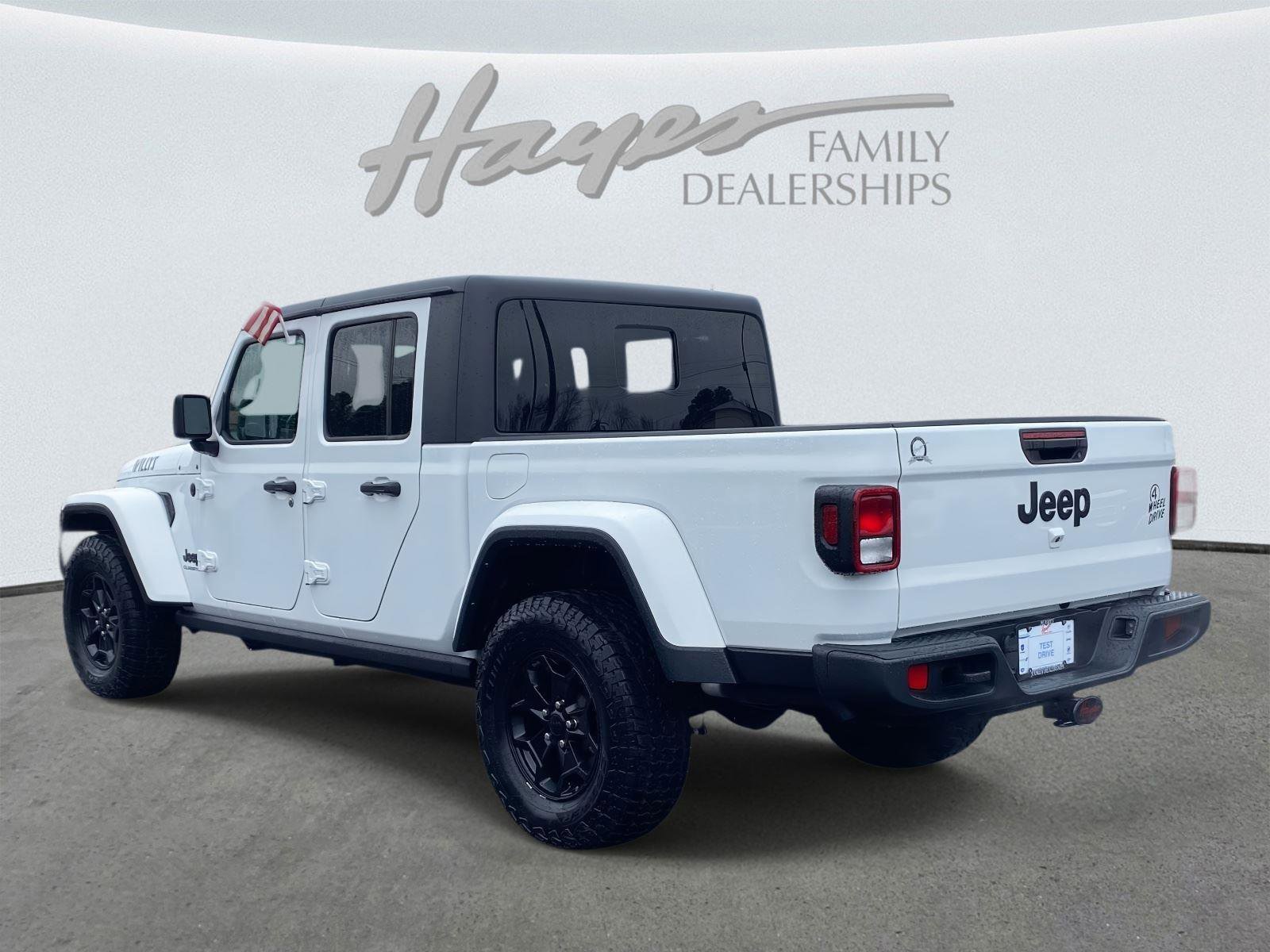 Certified 2021 Jeep Gladiator Willys image 40