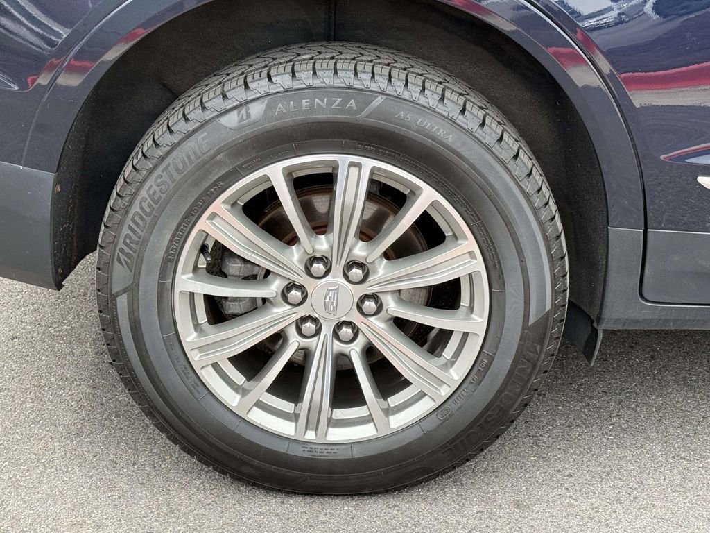 Used 2017 Cadillac XT5 Luxury w/ Driver Awareness Package image 13