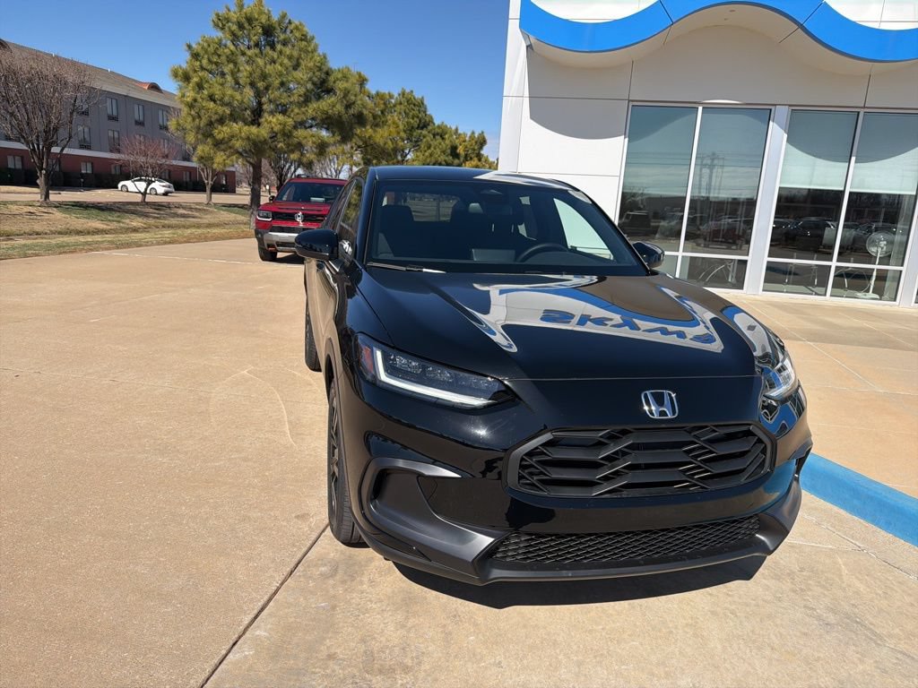 New 2026 Honda HR-V Sport image 2