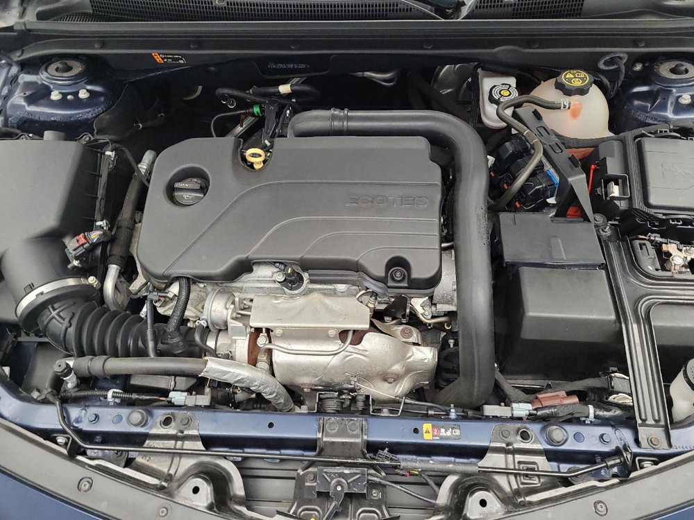 Used 2021 Chevrolet Malibu LT FWD image 30