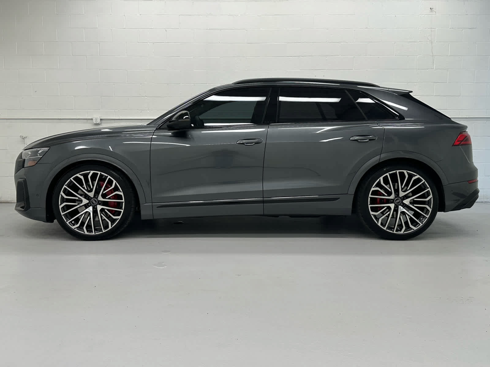 Used 2026 Audi SQ8 Prestige AWD/4WD image 3