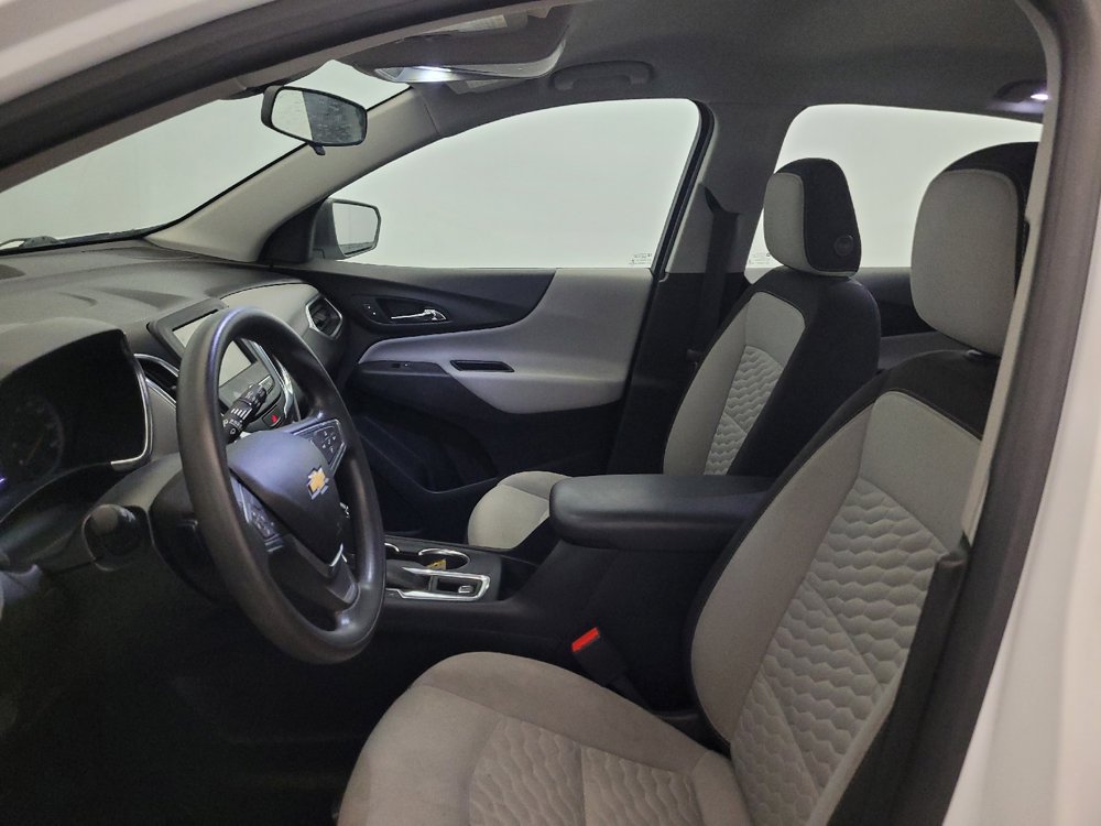 Used 2019 Chevrolet Equinox LS AWD/4WD image 17