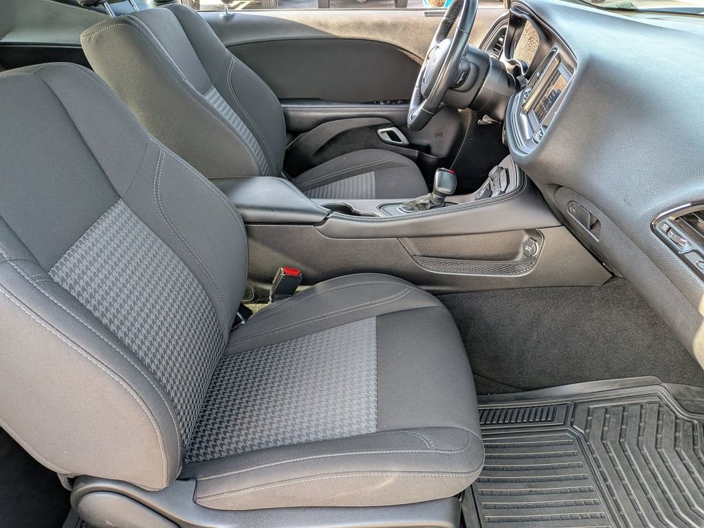 Used 2023 Dodge Challenger SXT w/ Blacktop Package image 20