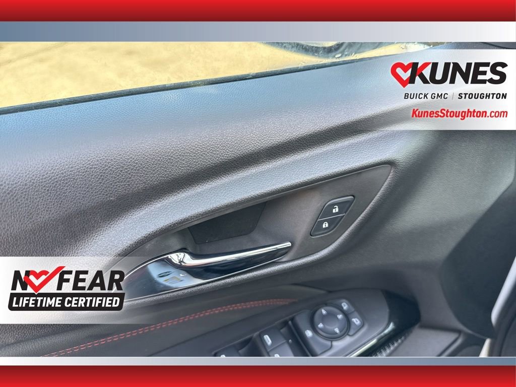 Used 2024 Chevrolet Trax RS w/ Sunroof Package FWD image 21