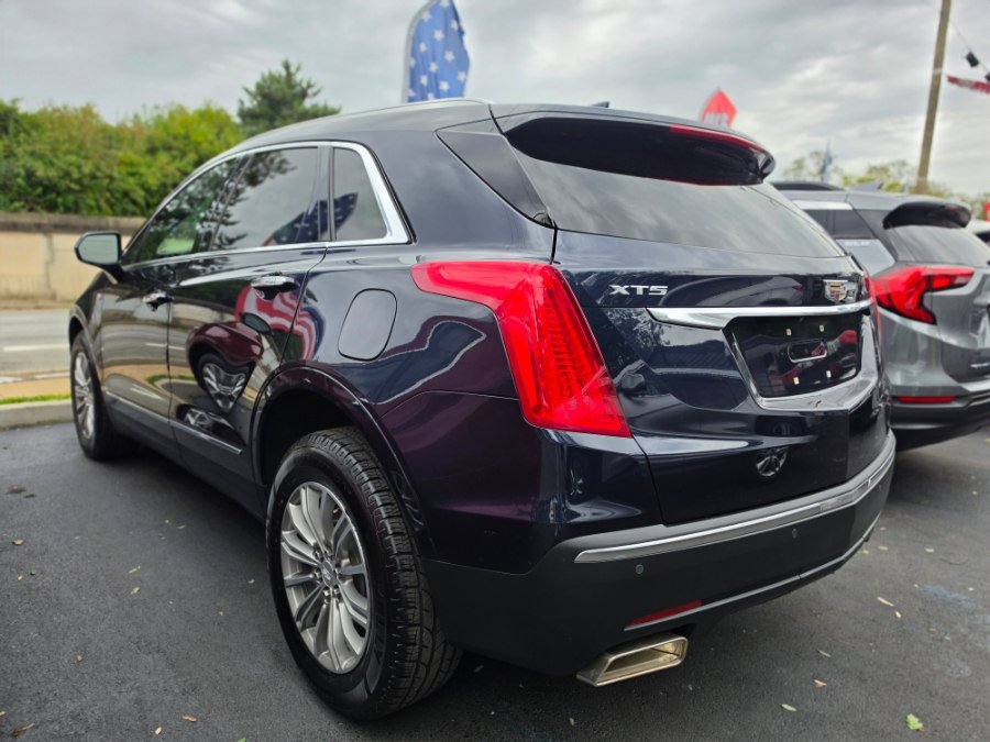 Used 2017 Cadillac XT5 Luxury w/ Driver Awareness Package FWD image 2