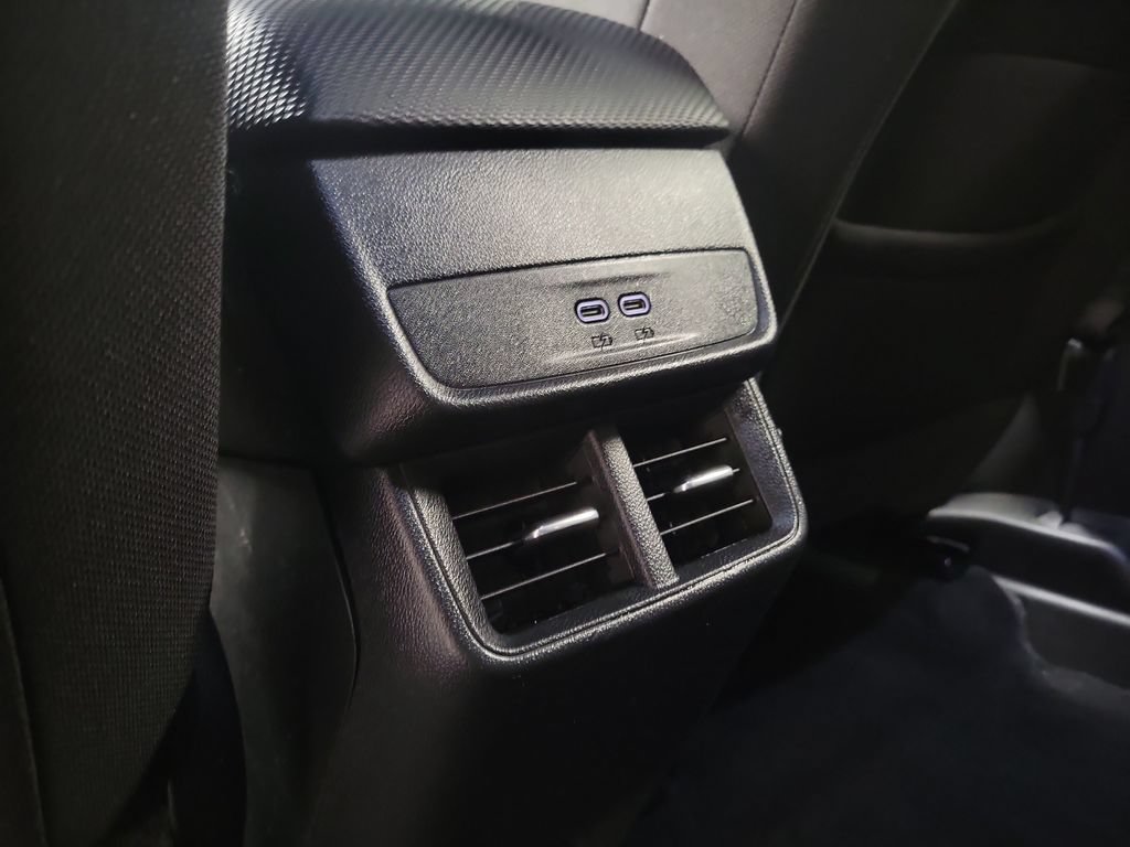 Used 2025 Chevrolet Equinox LT FWD image 30