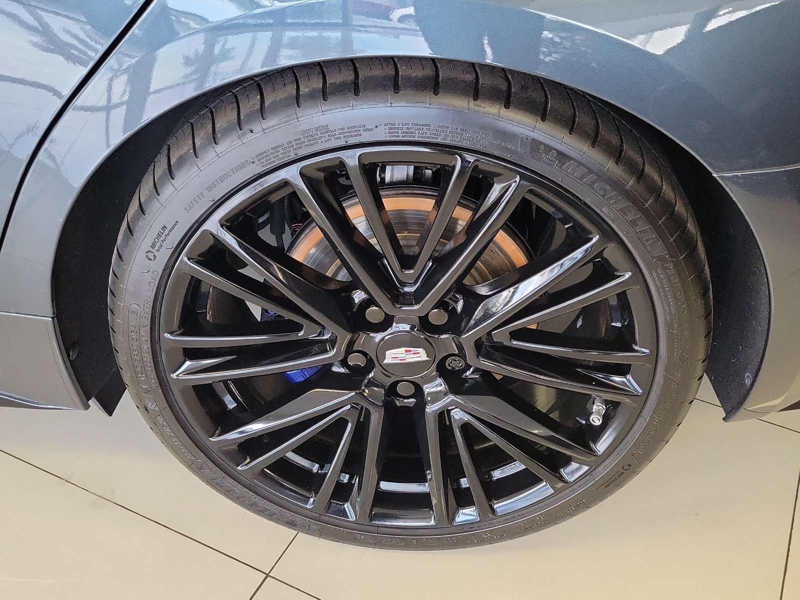 Used 2020 Cadillac CT5 V w/ Premium Package RWD image 6