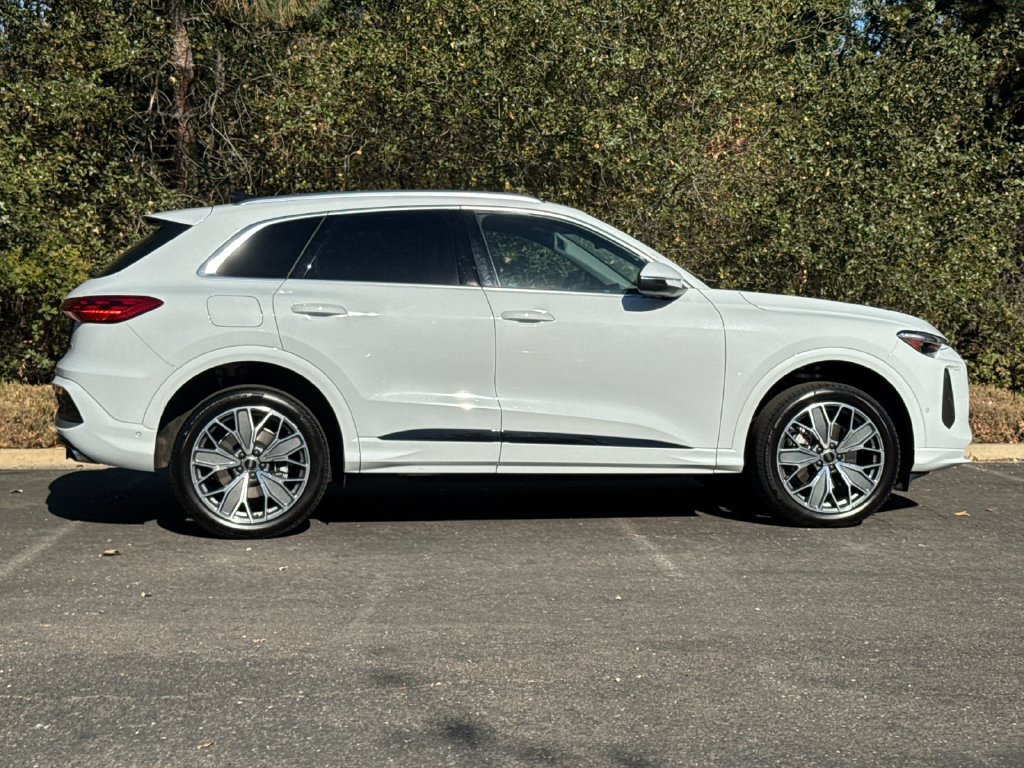 Certified 2025 Audi Q5 Premium Plus w/ Premium Plus AWD/4WD image 4