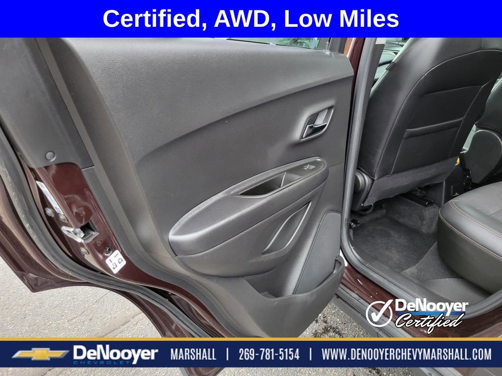 Used 2021 Chevrolet Trax LT w/ LT Convenience Package AWD/4WD image 20