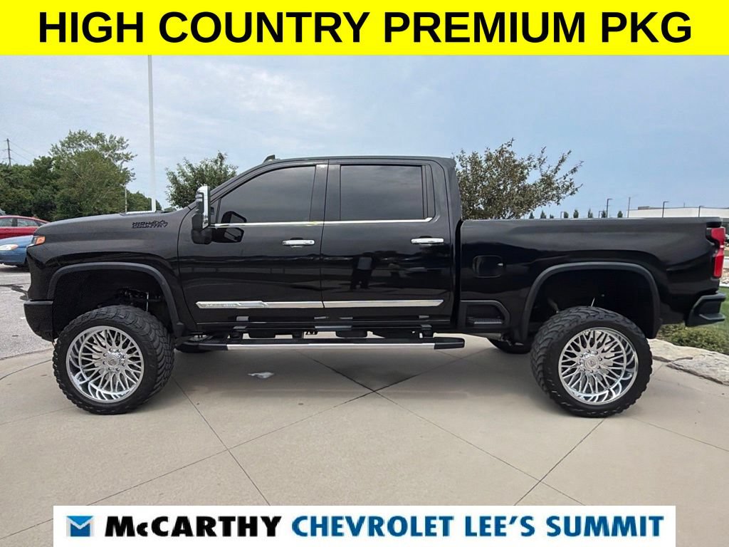 Used 2025 Chevrolet Silverado 2500 High Country w/ High Country Premium Package AWD/4WD image 5