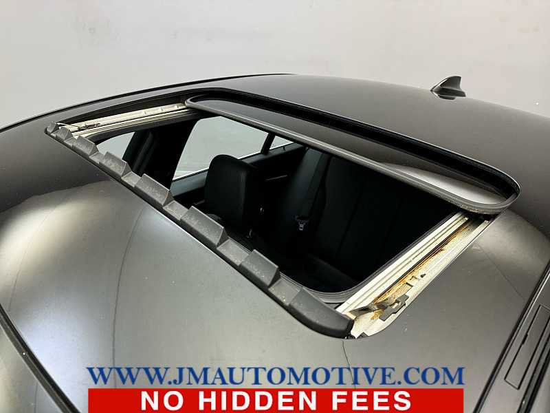 Used 2017 BMW 330i xDrive Sedan image 11