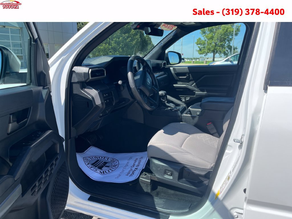 Certified 2024 Toyota Tacoma SR5 AWD/4WD image 12