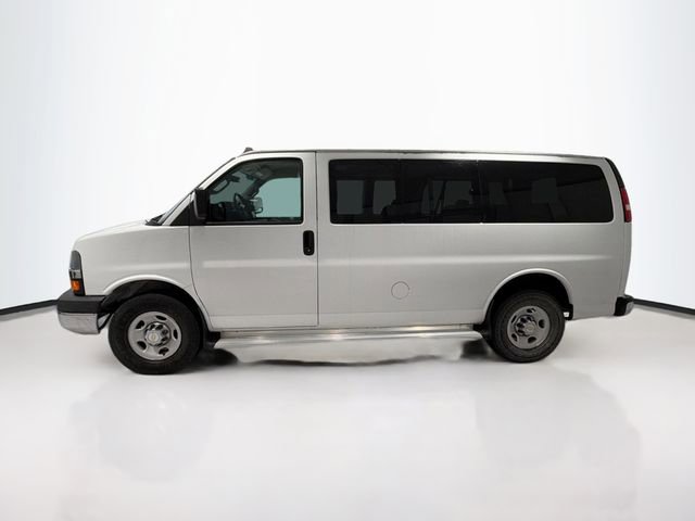 Used 2016 Chevrolet Express 3500 LT w/ LT Preferred Equipment Group image 4