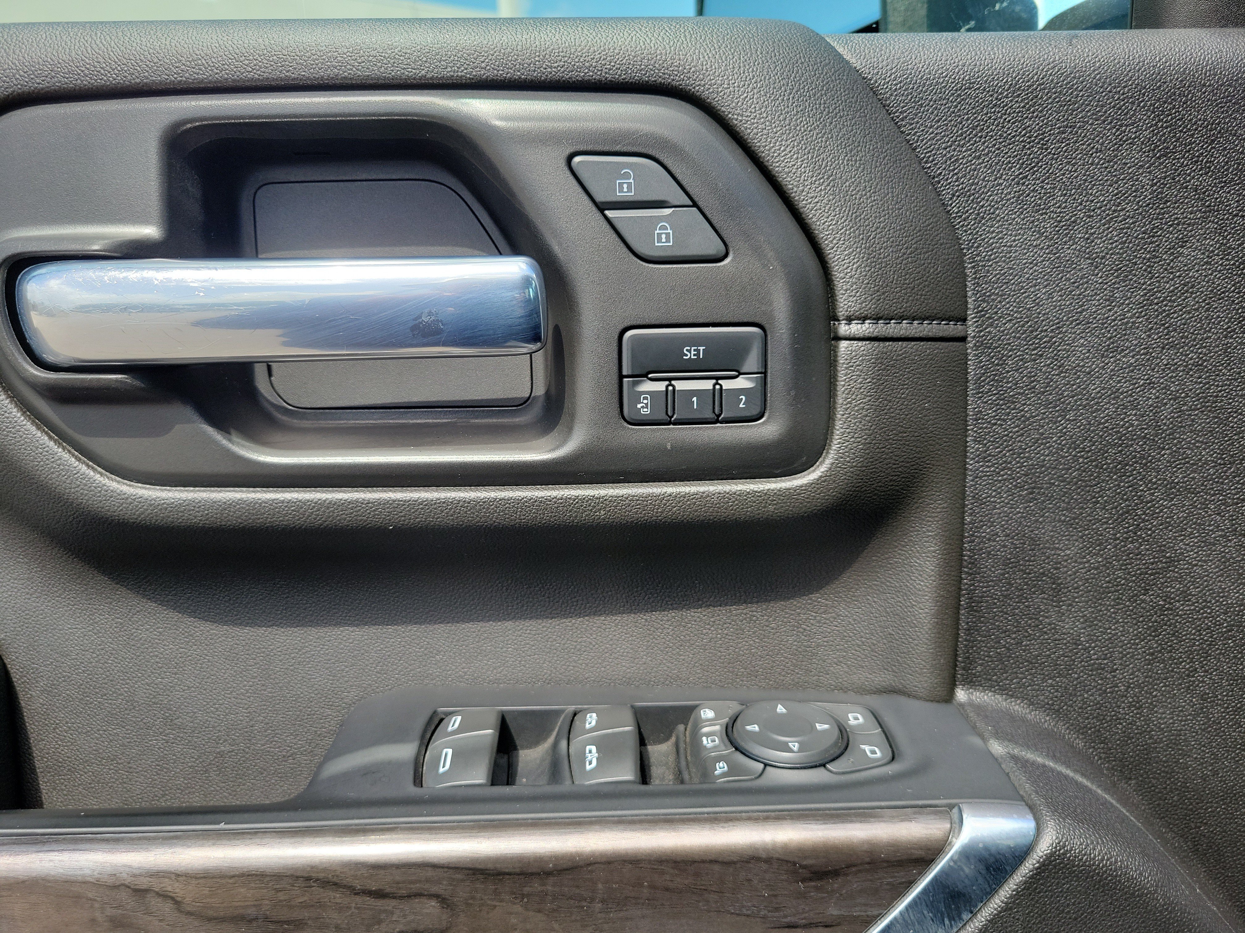 Used 2022 Chevrolet Silverado 2500 LTZ w/ LTZ Plus Package AWD/4WD image 26
