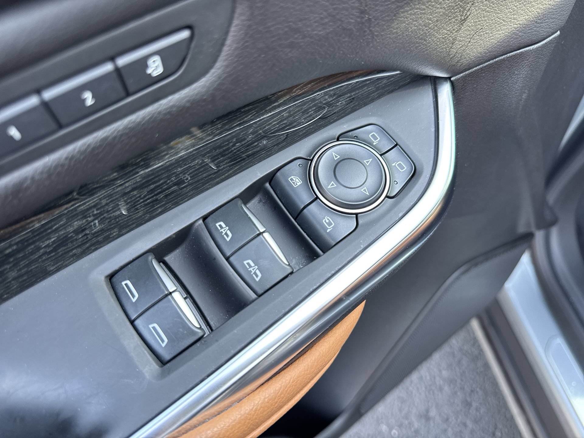 Used 2024 Cadillac XT4 Premium Luxury w/ Technology Package AWD/4WD image 13