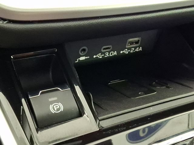Used 2023 Subaru Outback Limited AWD/4WD image 23