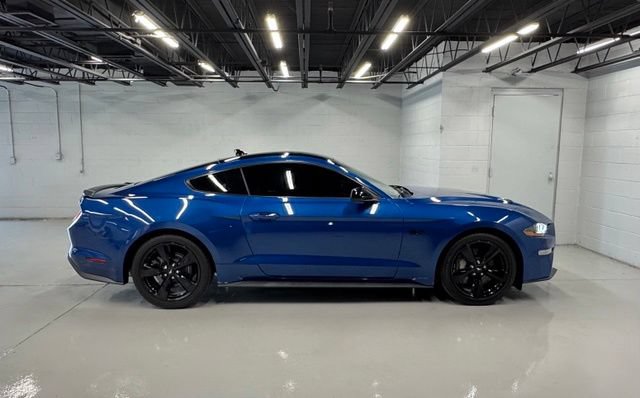 Used 2022 Ford Mustang GT Premium w/ Black Accent Package RWD image 6