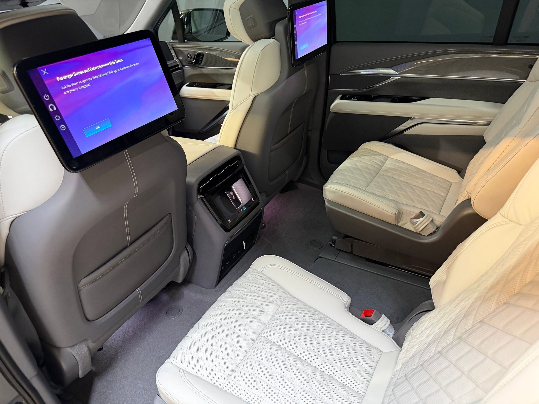 New 2026 Cadillac Escalade IQL Sport 1 AWD/4WD image 13
