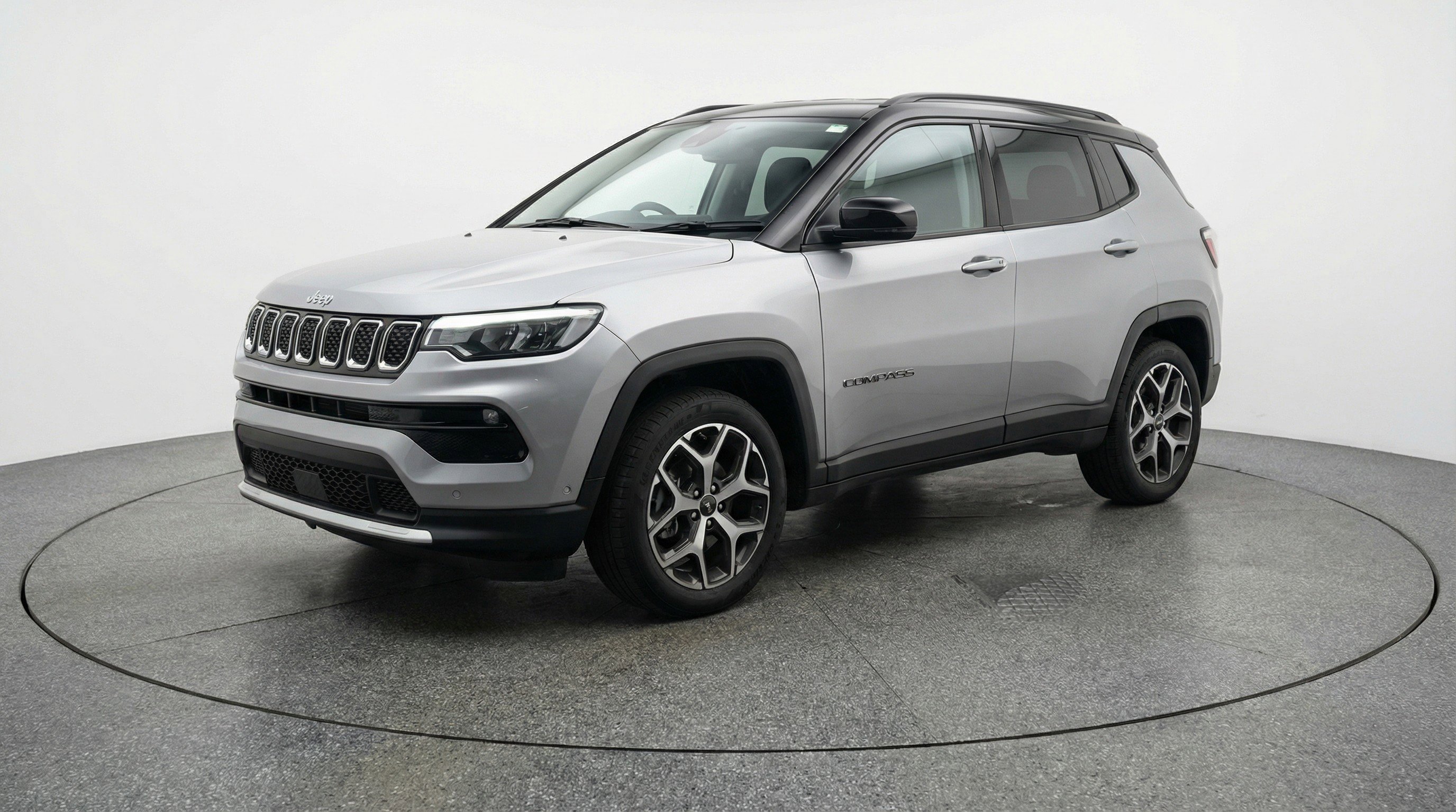 Used 2025 Jeep Compass Limited image 3