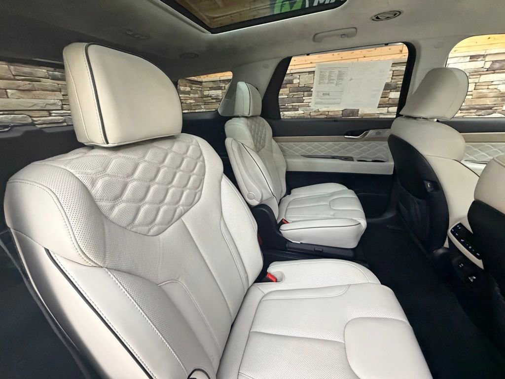 Used 2022 Hyundai Palisade Calligraphy image 31