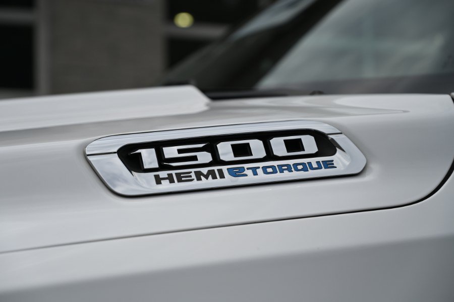 Used 2022 RAM 1500 Big Horn AWD/4WD image 9