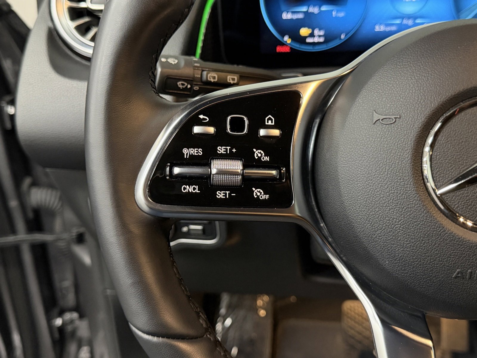 Certified 2023 Mercedes-Benz EQB 300 4MATIC image 26