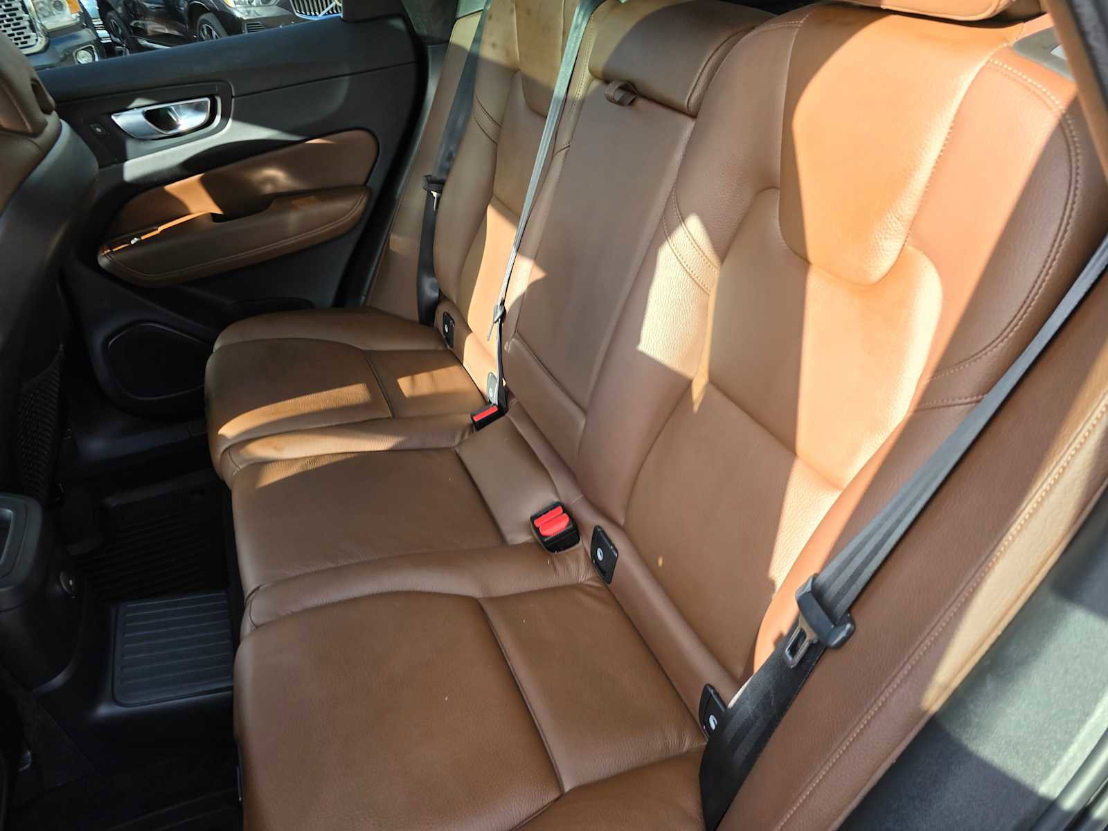 Certified 2023 Volvo XC60 T8 Plus image 19