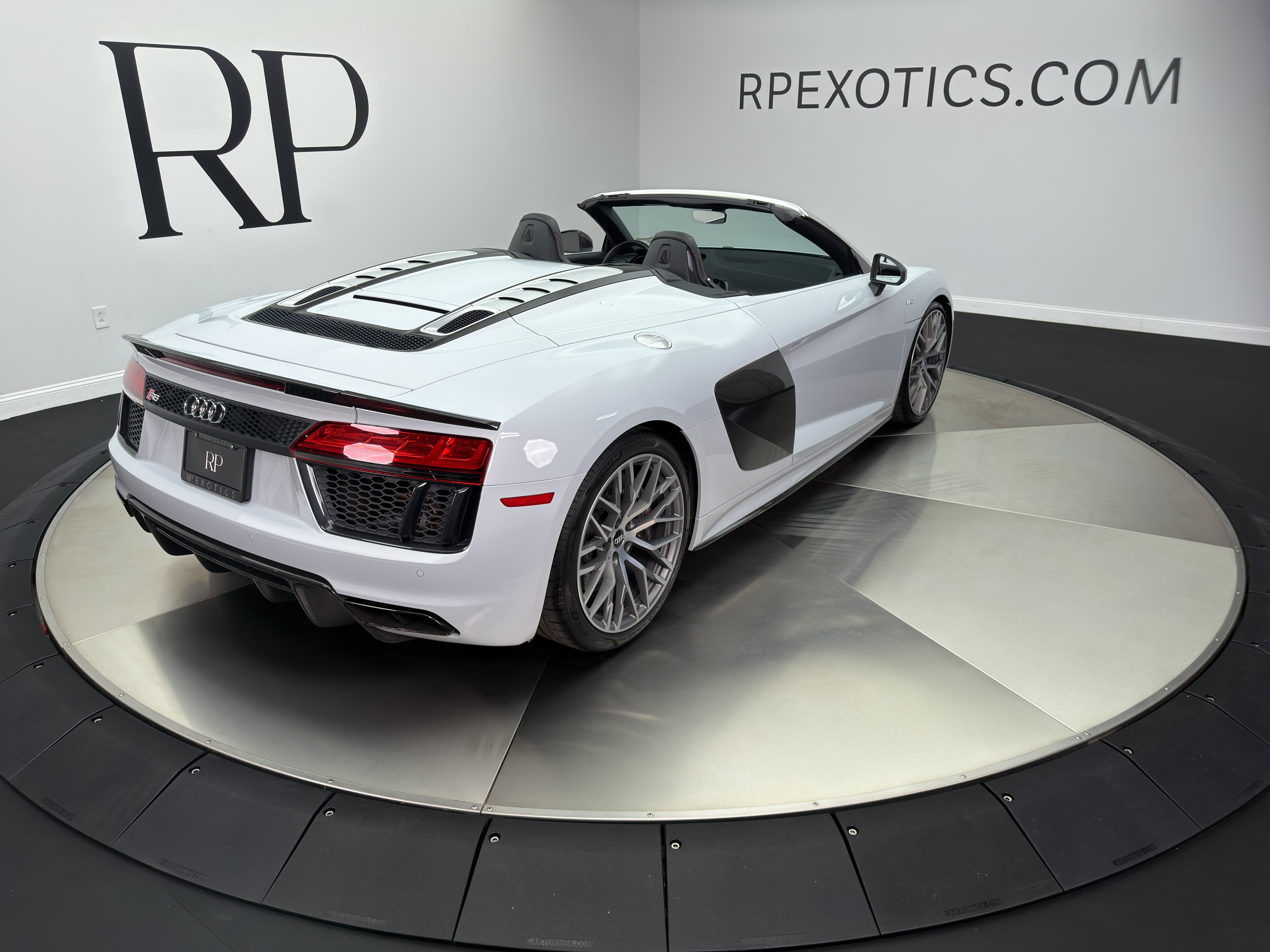 Used 2018 Audi R8 V10 plus AWD/4WD image 9