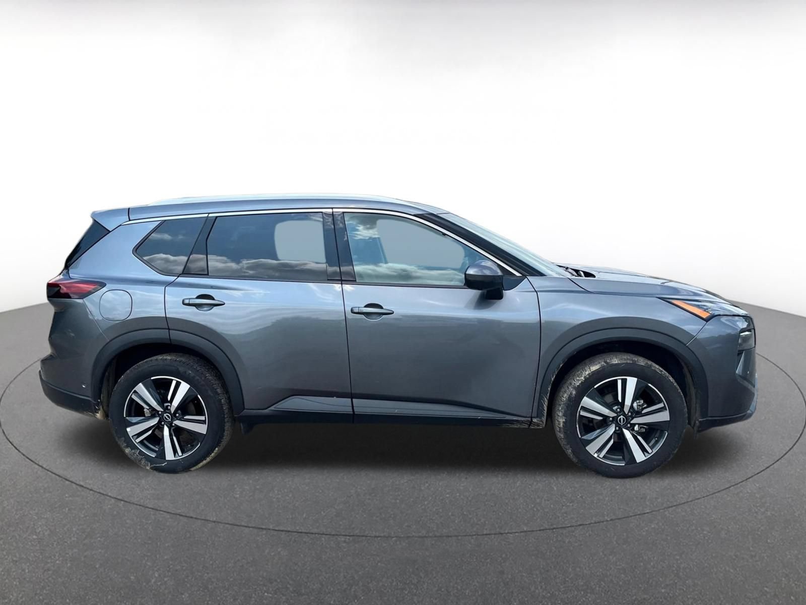 Used 2026 Nissan Rogue SL AWD/4WD image 35