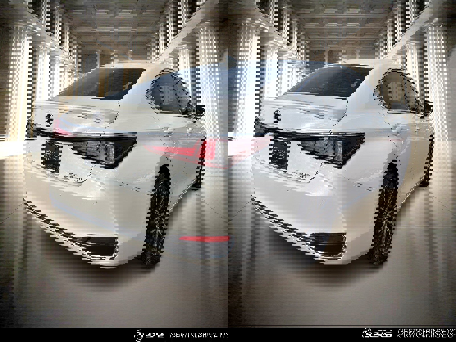 Certified 2025 Lexus ES 300h w/ Premium Package image 5