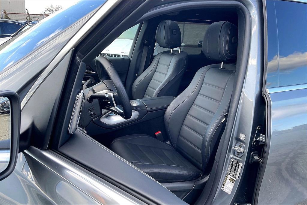 New 2025 Mercedes-Benz GLS 450 4MATIC image 9