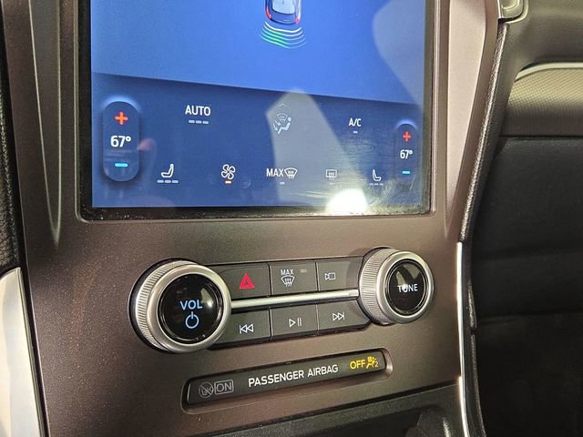 Used 2021 Ford Edge ST image 19