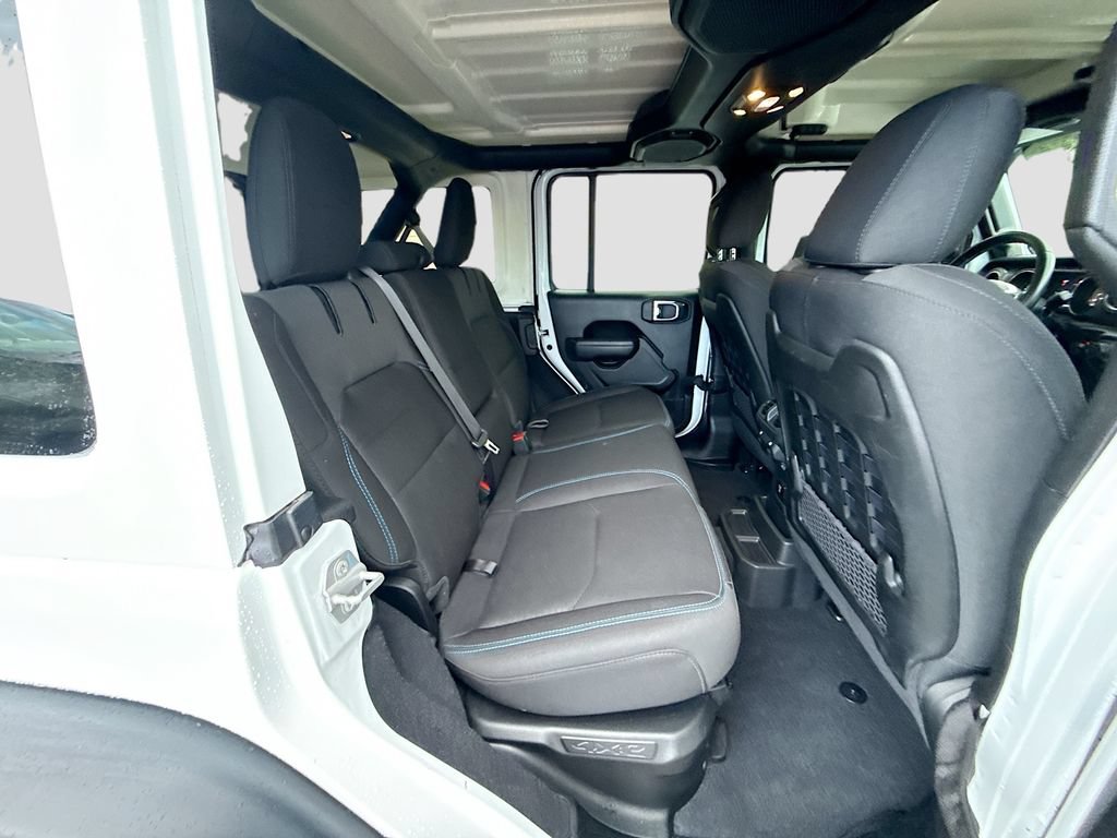 Used 2022 Jeep Wrangler Unlimited Rubicon 4xe AWD/4WD image 33