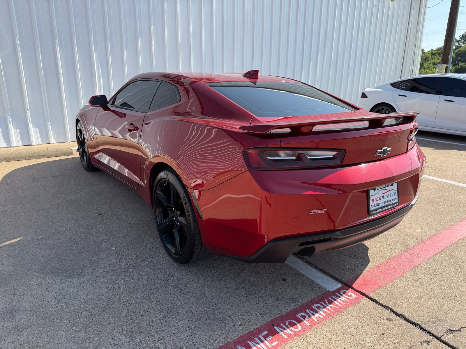 Used 2018 Chevrolet Camaro SS RWD image 4