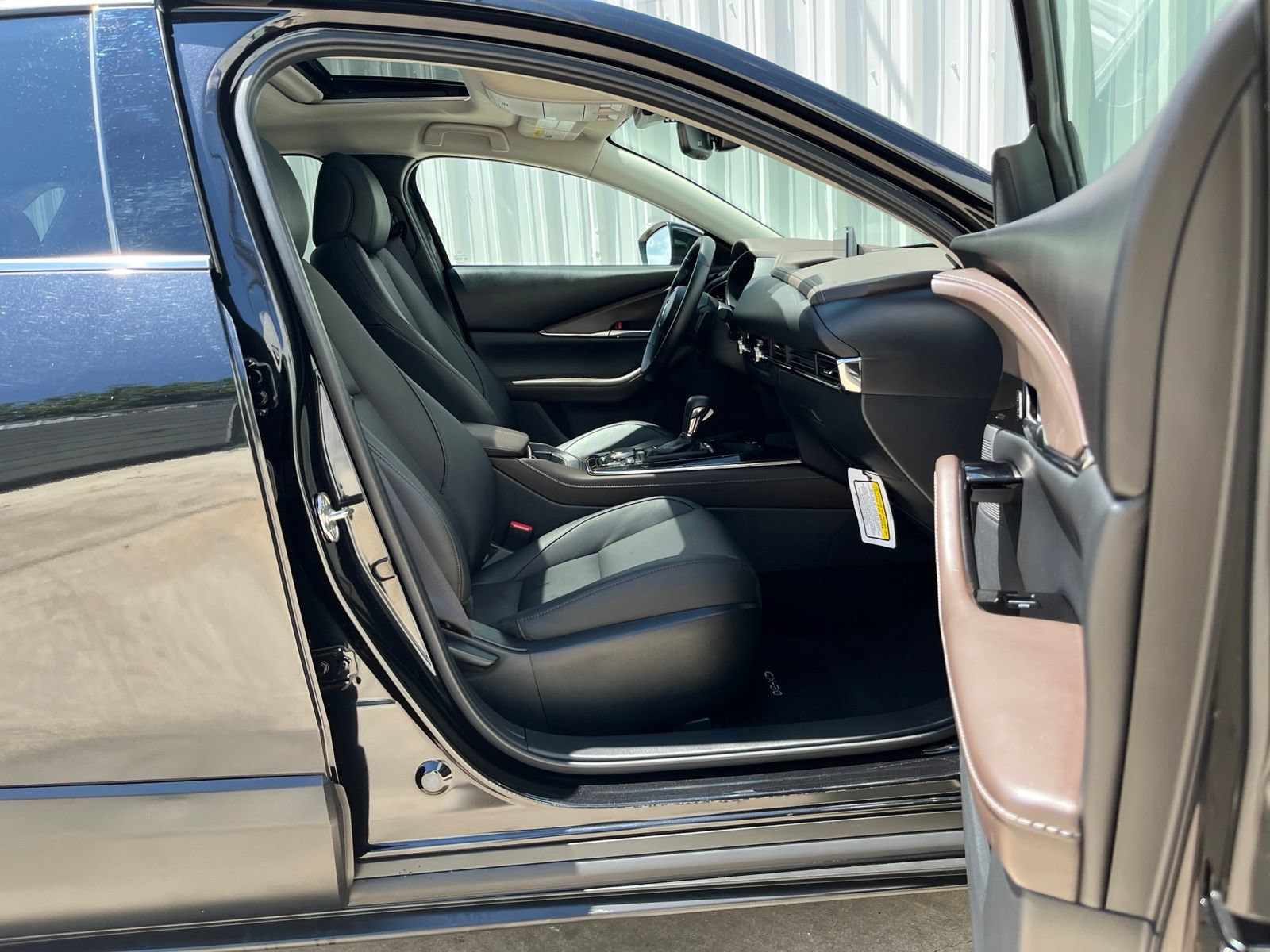 Certified 2025 MAZDA CX-30 AWD 2.5 S w/ Premium Package image 16