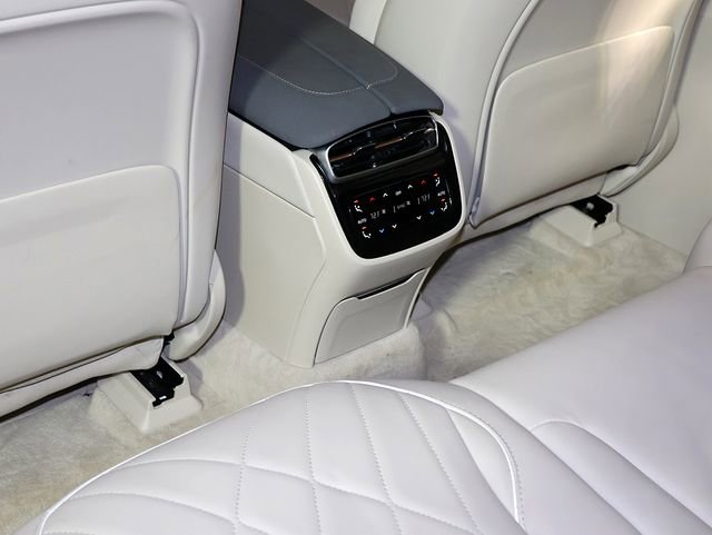 Used 2023 Mercedes-Benz EQS 580 4MATIC SUV image 32