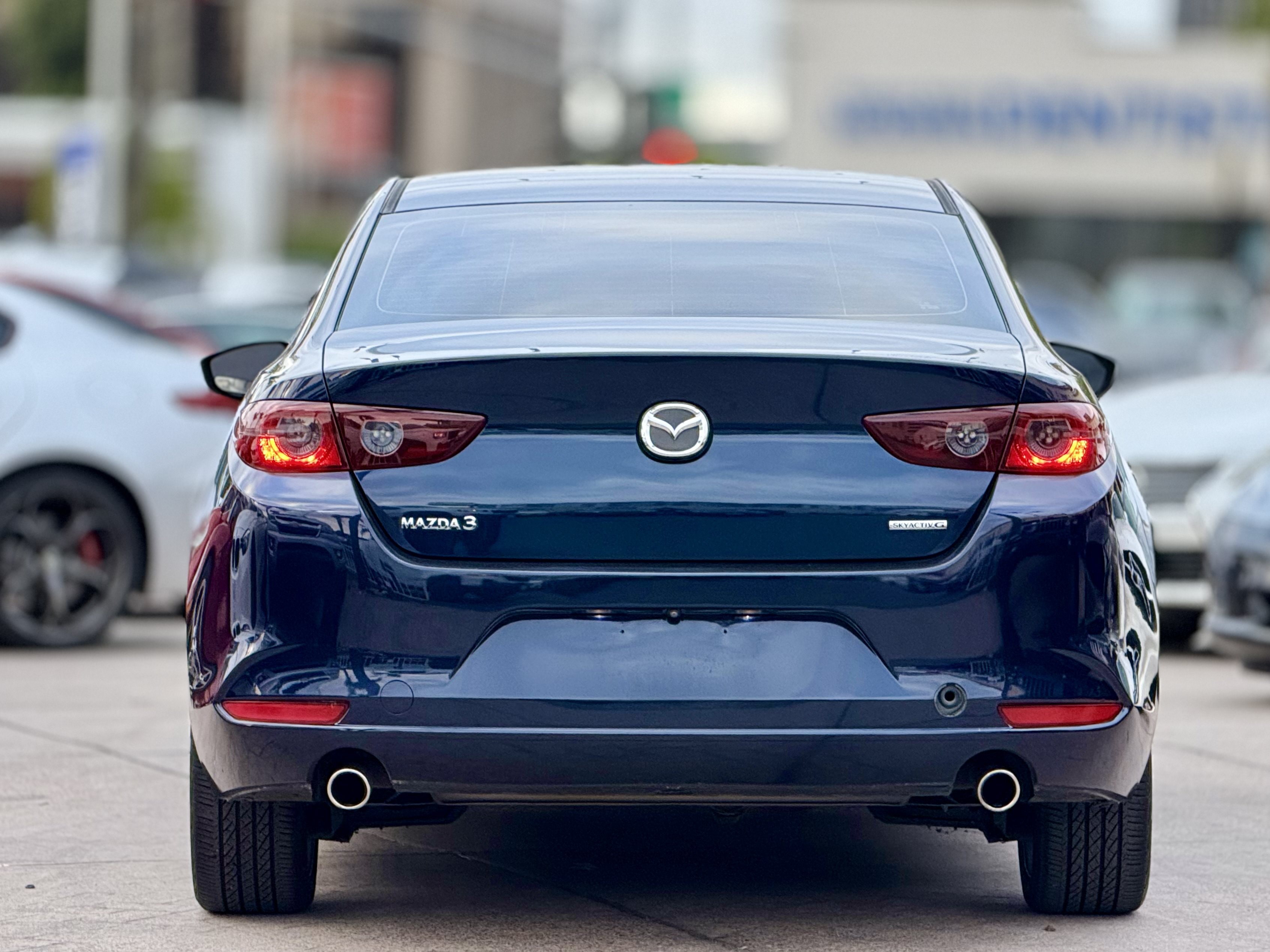 Used 2020 MAZDA MAZDA3 Sedan FWD image 8