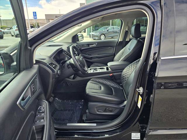 Used 2024 Ford Edge Titanium image 23