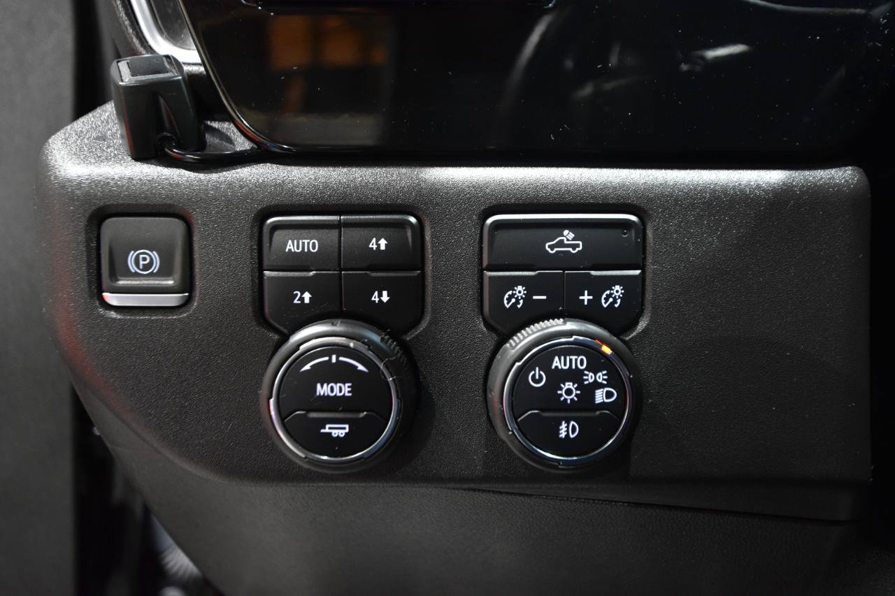 Used 2024 Chevrolet Silverado 1500 LT Trail Boss w/ Convenience Package II AWD/4WD image 19