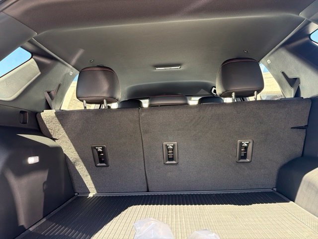 New 2027 Chevrolet Equinox RS w/ LPO, Floor Liner Package FWD image 21
