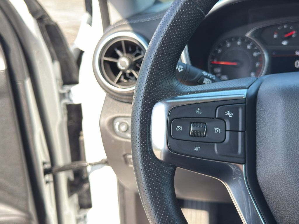 Used 2025 Chevrolet Blazer LT image 31