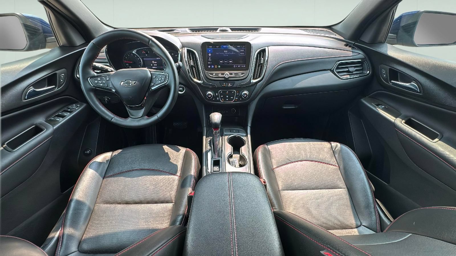 Used 2023 Chevrolet Equinox RS w/ RS Leather Package FWD image 12