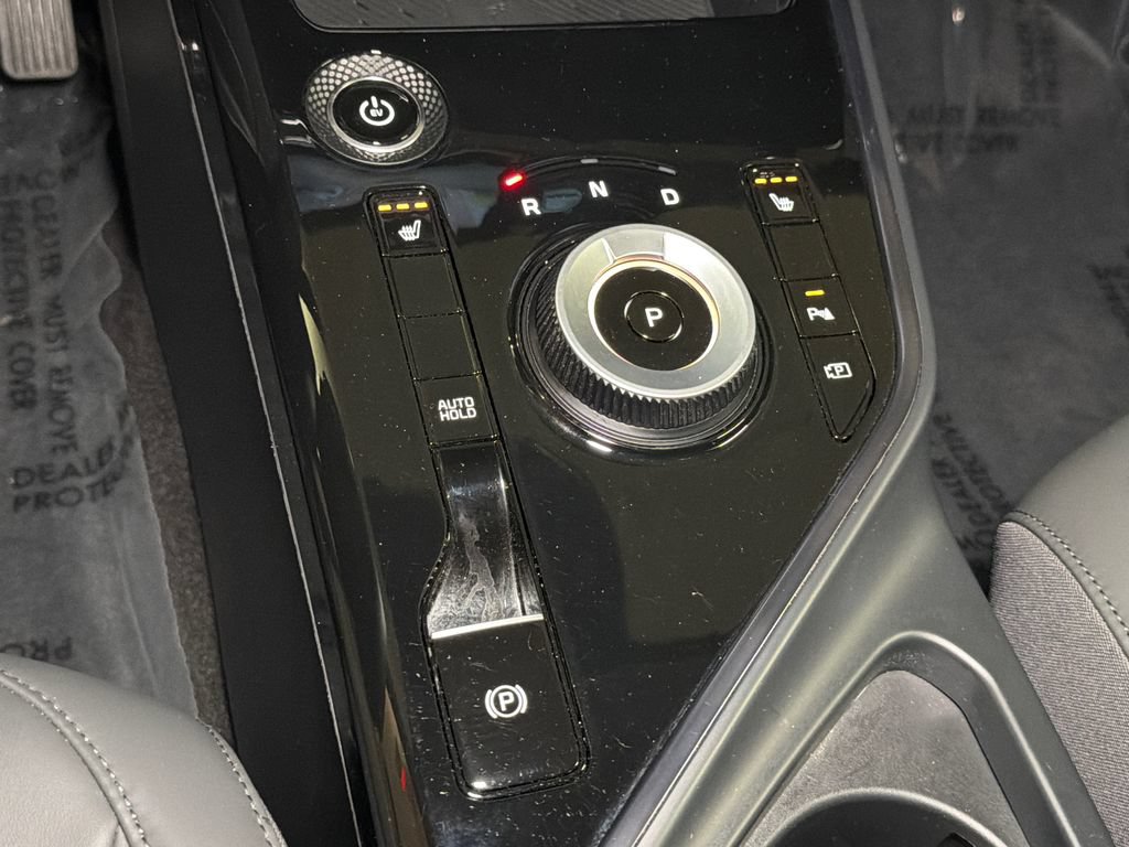 Certified 2024 Kia Niro Wind FWD image 34