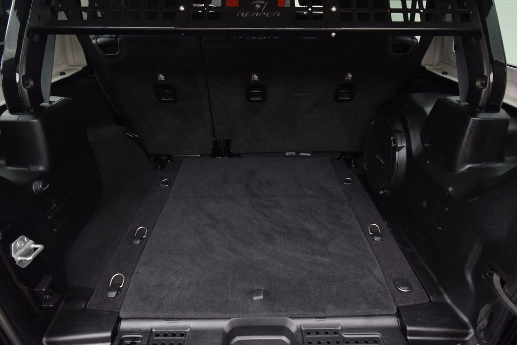 Used 2018 Jeep Wrangler Unlimited Sahara w/ Uconnect 4C Nav & Sound Group image 29