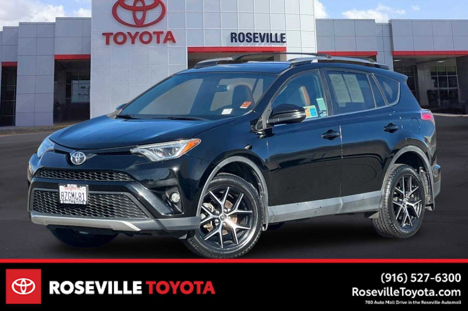 Used 2016 Toyota RAV4 SE image 1