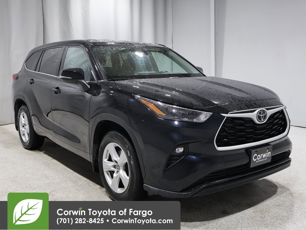 Used 2023 Toyota Highlander LE