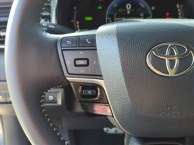 Used 2026 Toyota Camry SE FWD image 16